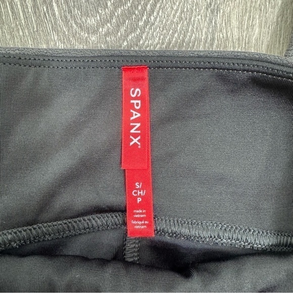 SPANX Faux Leather Moto Leggings Black Size Small Petite NWT - Picture 9 of 15